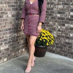 ZARA tweed skirt & blazer set XS . Great condition only wore once .